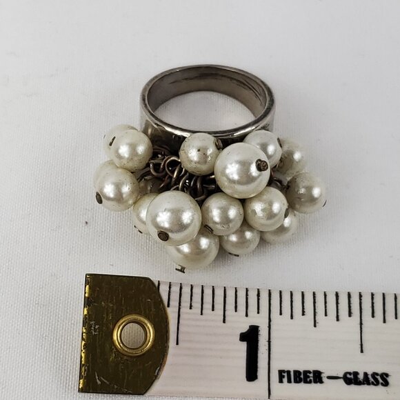 White Imitation Pearl Bead Cluster Ring Sz 7 - Picture 2 of 6